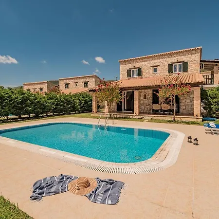 Villa Rizolia Villas *